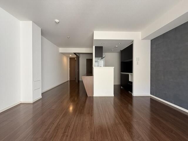 �y�G���g�����X�z�@