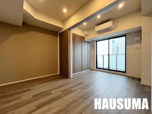 �y���ԁE���r���O�z�@