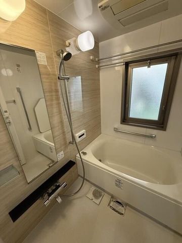 �y�G���g�����X�z�@