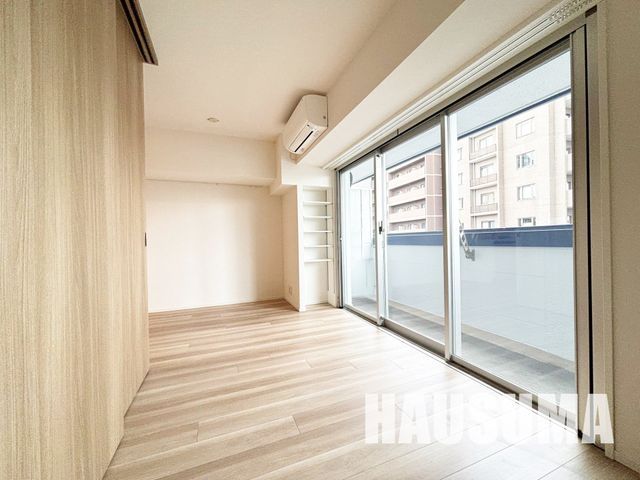 �y���̑������E�X�y�[�X�z�@���r���O/����