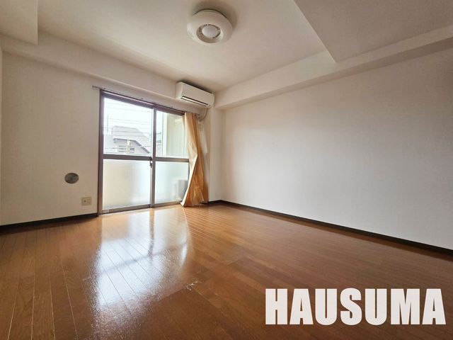 �y�����E���r���O�z�@���r���O/����