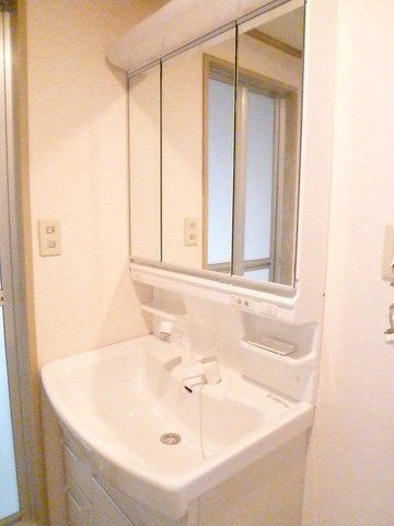 �y���̑��ݔ��z�@