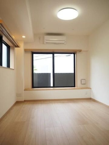 �y���ԁE���r���O�z�@