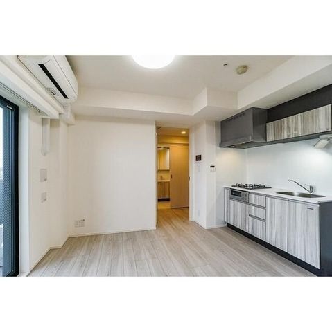 �y���ԁE���r���O�z�@