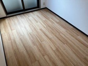 �y���ԁE���r���O�z�@