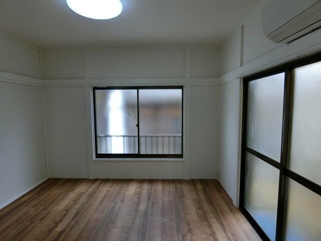 �y���ԁE���r���O�z�@