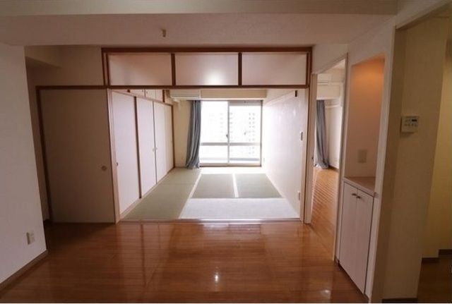 �y���ԁE���r���O�z�@����