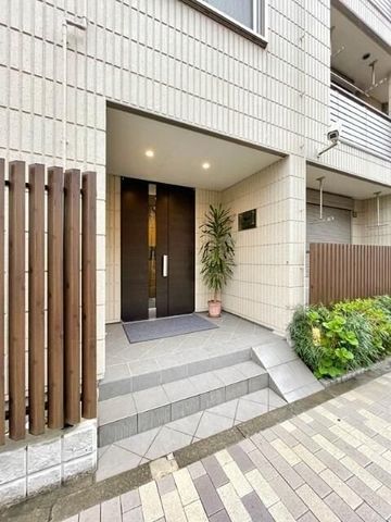 �y�G���g�����X�z�@