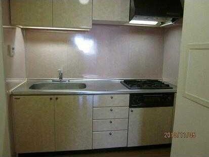 �y�L�b�`���z�@