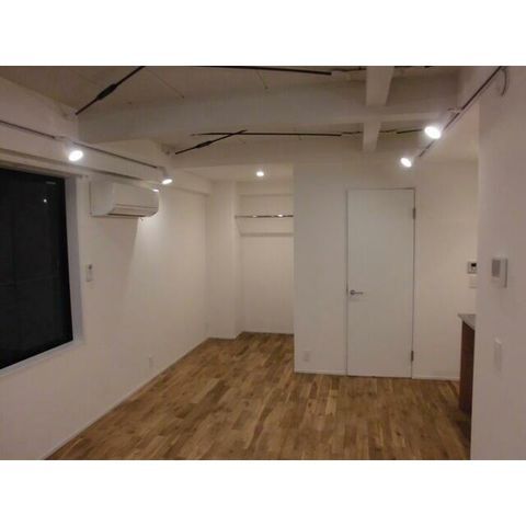 �y���ԁE���r���O�z�@