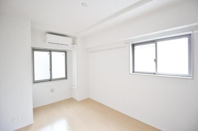 �y���̑������E�X�y�[�X�z�@