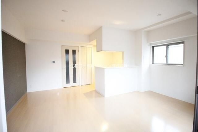 �y���ԁE���r���O�z�@