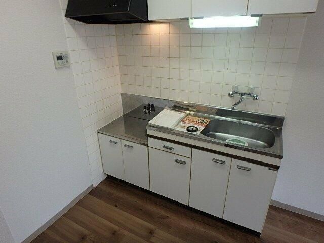 �y�L�b�`���z�@