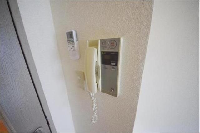 �y���̑��ݔ��z�@���j�^�[�t�C���^�[�z��