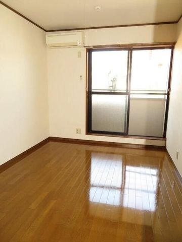 �y���ԁE���r���O�z�@