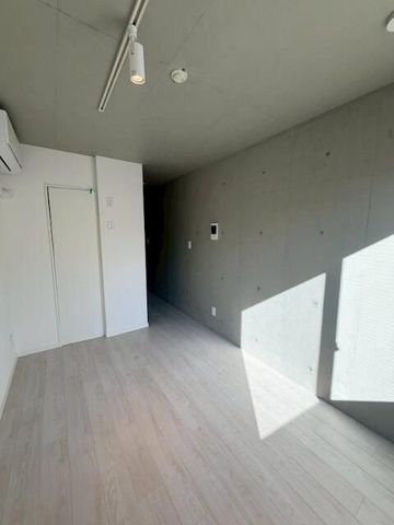 �y���ԁE���r���O�z�@