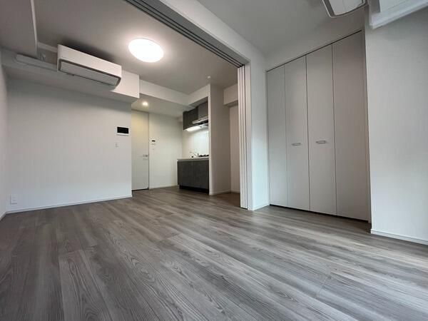 �y���ԁE���r���O�z�@