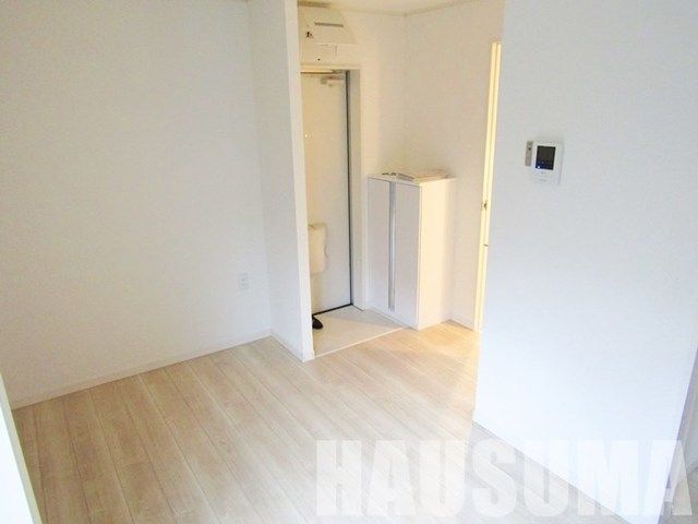 �y���ԁE���r���O�z�@