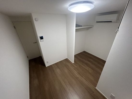 �y���ԁE���r���O�z�@
