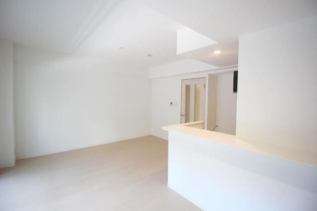 �y���̑������E�X�y�[�X�z�@