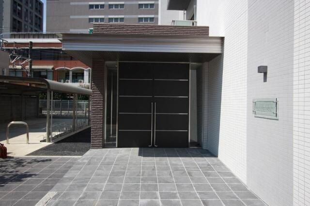 �y�G���g�����X�z�@