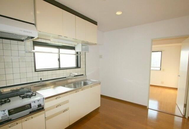 �y�L�b�`���z�@