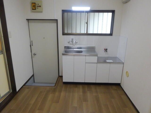 �y�L�b�`���z�@