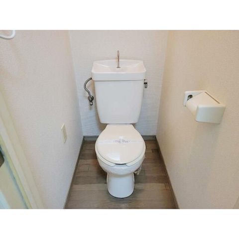 �y�g�C���z�@