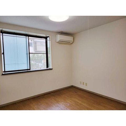 �y���ԁE���r���O�z�@