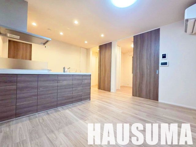 �y���ԁE���r���O�z�@�G���g�����X