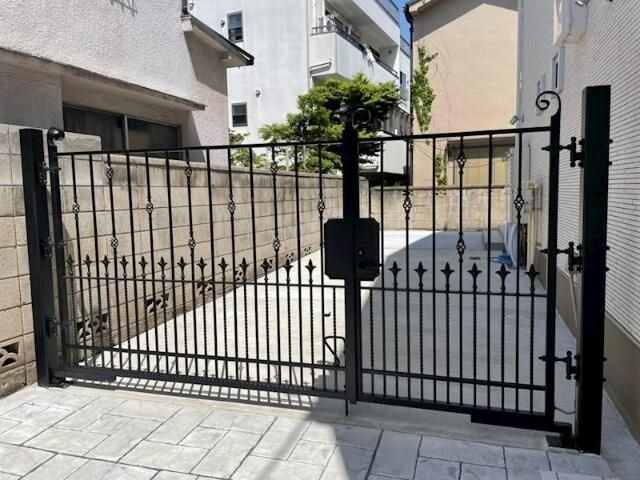 �y�G���g�����X�z�@