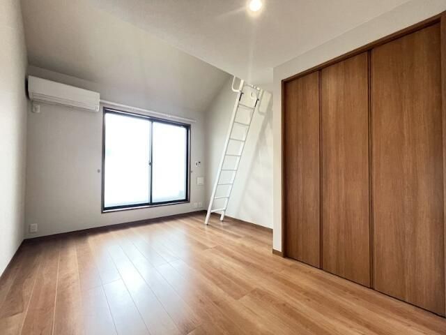 �y���ԁE���r���O�z�@