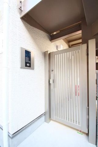 �y�G���g�����X�z�@