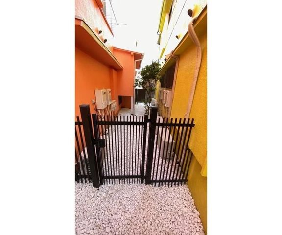 �y�G���g�����X�z�@