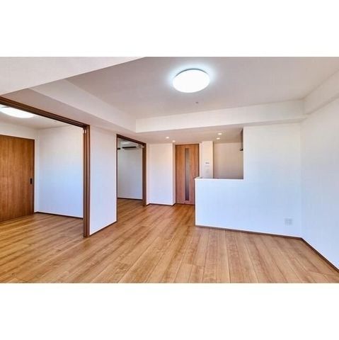 �y���ԁE���r���O�z�@