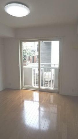 �y���ԁE���r���O�z�@