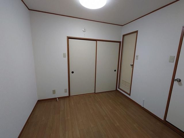 �y���̑��ݔ��z�@