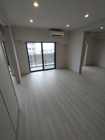 �y���ԁE���r���O�z�@