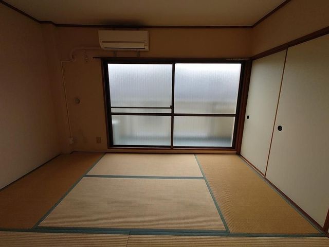 �y���ԁE���r���O�z�@