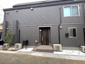 �y�G���g�����X�z�@