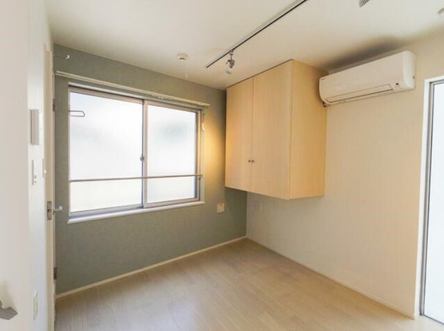 �y���ԁE���r���O�z�@����