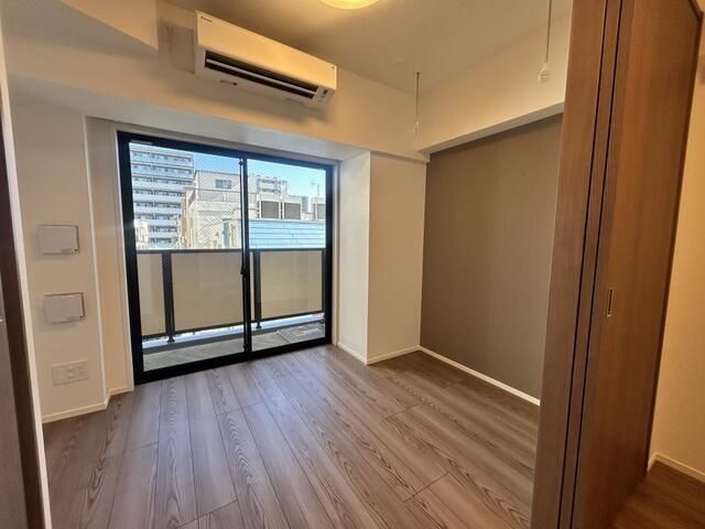 �y���ԁE���r���O�z�@