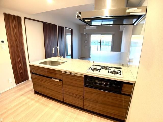 �y�L�b�`���z�@