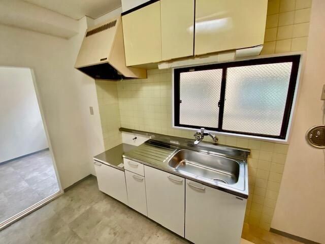 �y�L�b�`���z�@