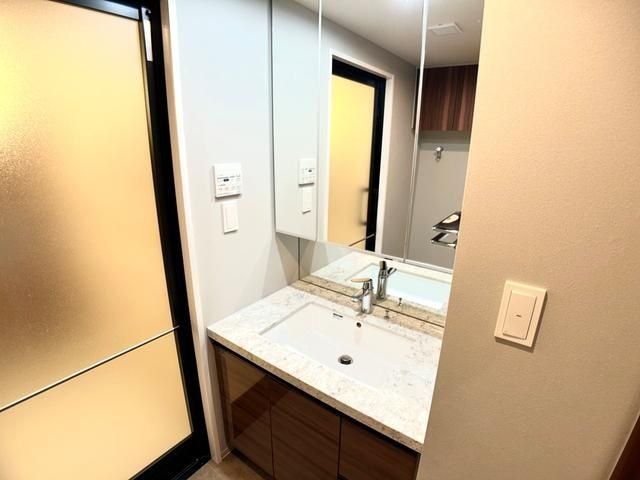 �y���ʏ��z�@