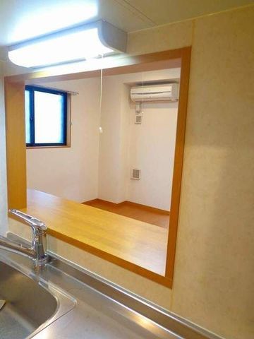 �y���̑��ݔ��z�@