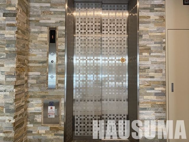 �y���̑��z�@�G���x�[�^�[