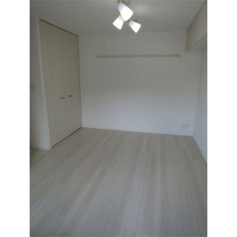 �y���ԁE���r���O�z�@