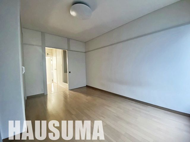 �y���ԁE���r���O�z�@