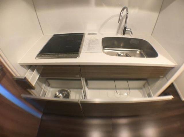 �y���̑��ݔ��z�@�L�b�`�����[